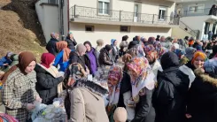 Batı Trakya Türkleri depremzedeler için hayırda yarışmaya devam ediyor