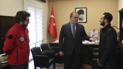 Türkiye'nin Gümülcine Başkonsolosu Ünal, deprem bölgelerine giden soydaşları kabul etti