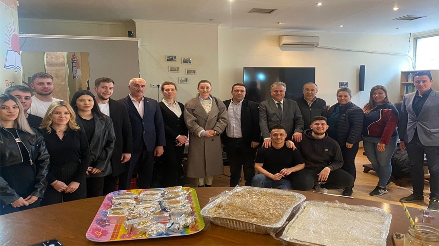 GAT depremzedeler için Selanik’te kermes düzenledi