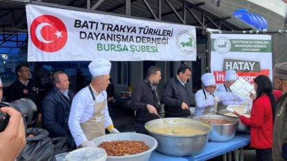 Bursa'da yaşayan Batı Trakyalılardan Hatay'a iftar sofrası!