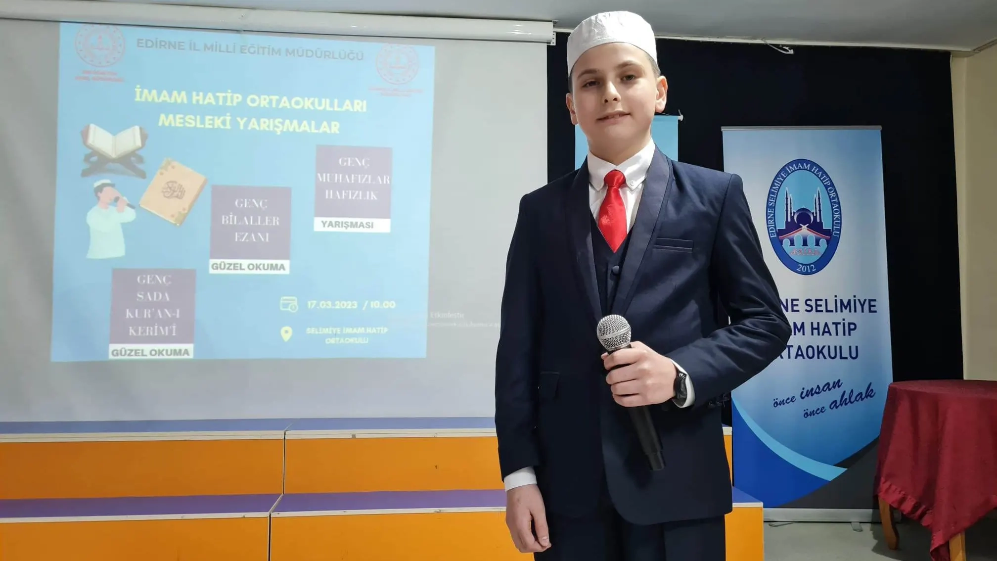 Batı Trakyalı Ömer, ezanı güzel okuma yarışmasında birinci oldu