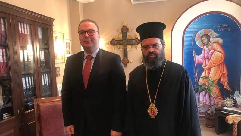 Başkonsolos Ünal'dan, Metropolit Panteleimon'a ziyaret