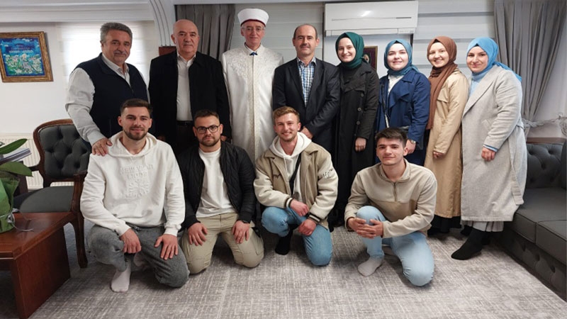 Kozluca gençlerinden Müftü Mustafa Trampa'ya ziyaret