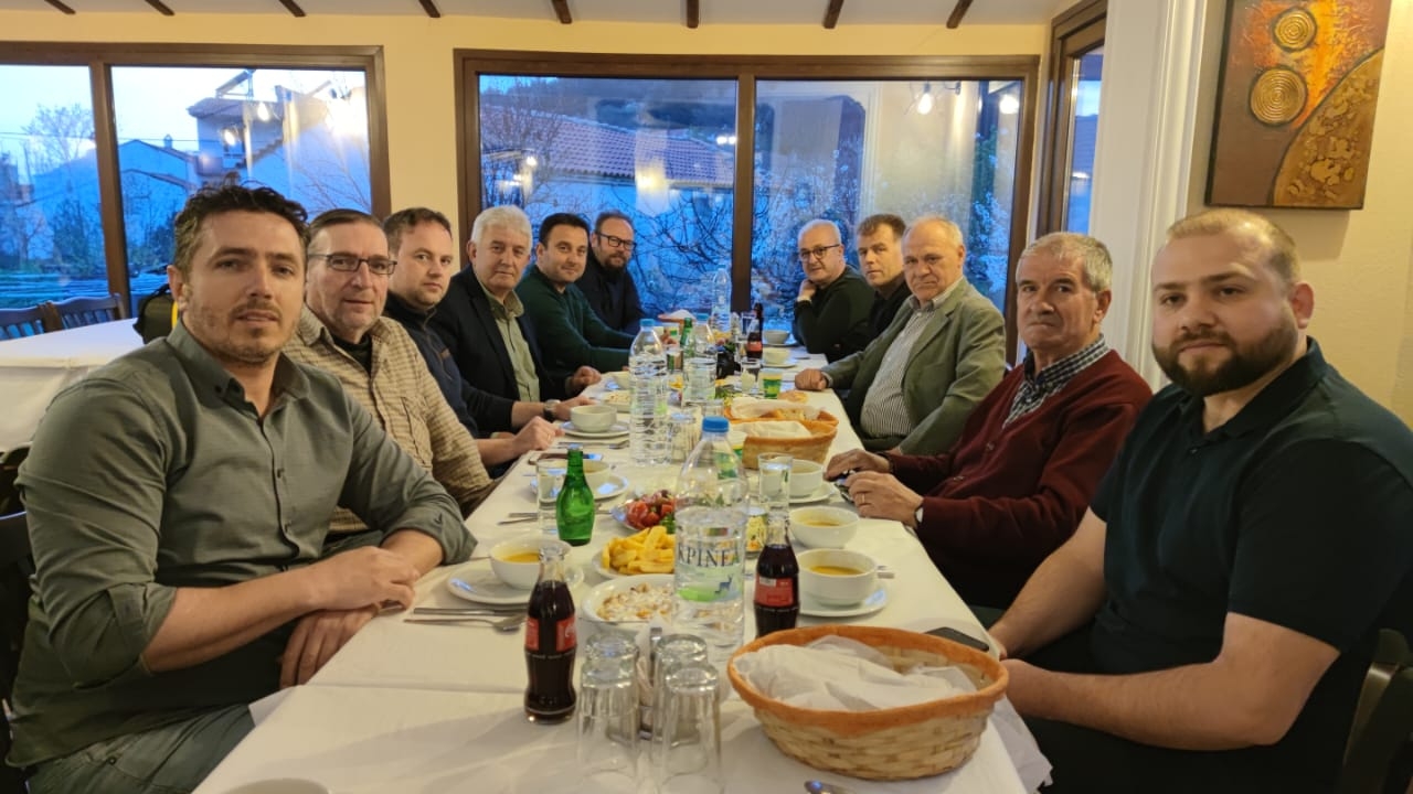 Meclis Üyesi Hasan Hasan, basına iftar yemeği verdi