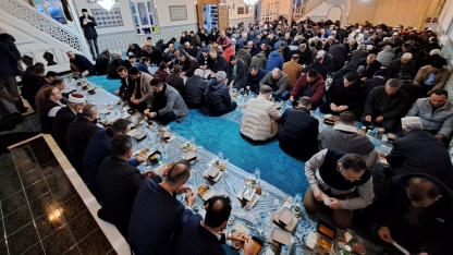 Mehrikoz halkı, soydaşları iftar sofrasında buluşturdu