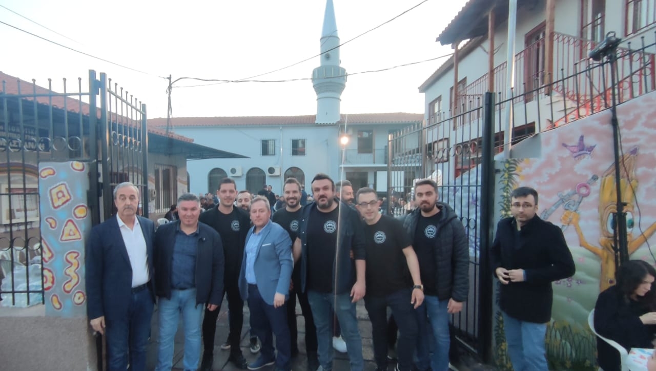 Gümülcine'de KÖPRÜ Derneği'nden muhteşem iftar organizasyonu 