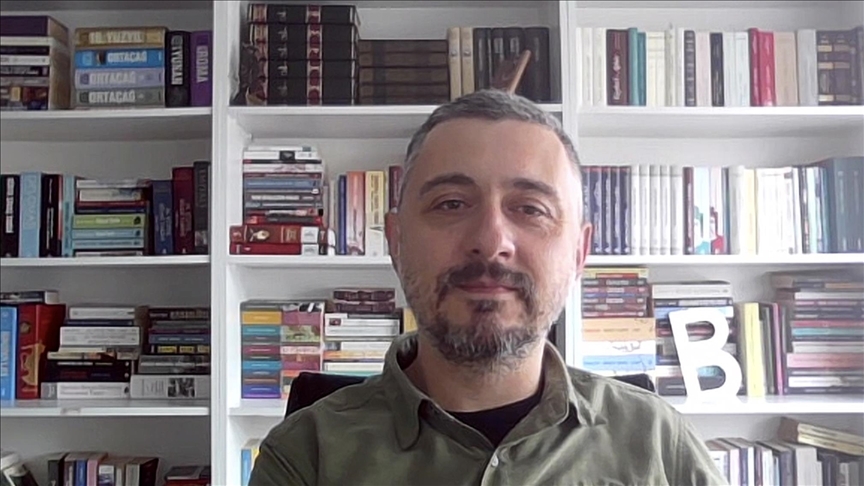 "(Ermeni) soykırım iddialarının hukuken hiçbir geçerliliği yoktur"