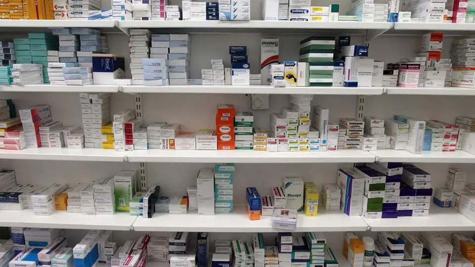 Yunanistan'da eczacılar ilaç eksikliğinin resmi kayıtlardan daha fazla olduğunu belirtiyor
