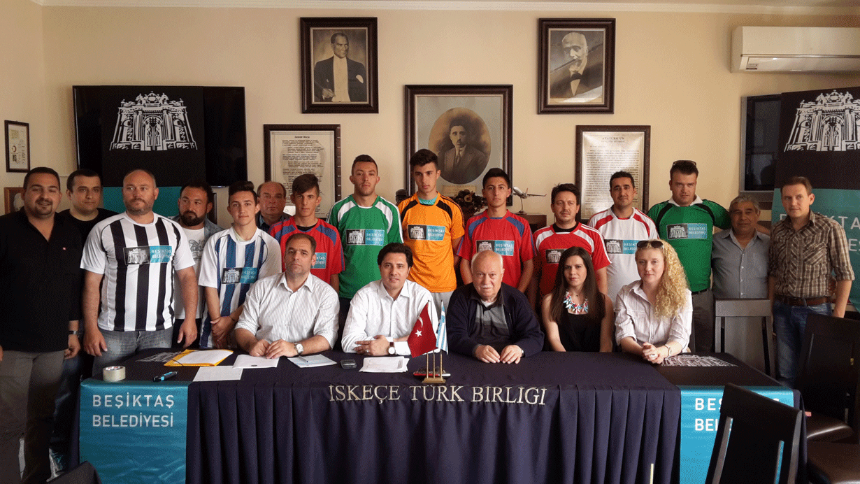 Tekerlekli Sandalyeler ve Futbol Takım Formaları Sahiplerine Teslim Edildi