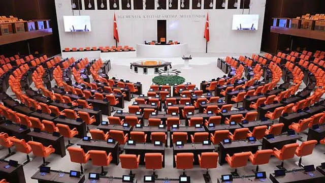 TBMM'de temsil edilecek 15 partiden 8'inin genel başkanları milletvekili oldu
