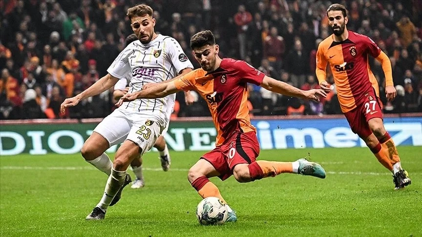 Lider Galatasaray, Süper Lig'de İstanbulspor'a konuk olacak
