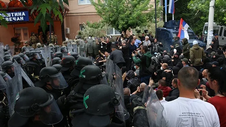 Kosova'nın kuzeyinde gerginlik sürüyor