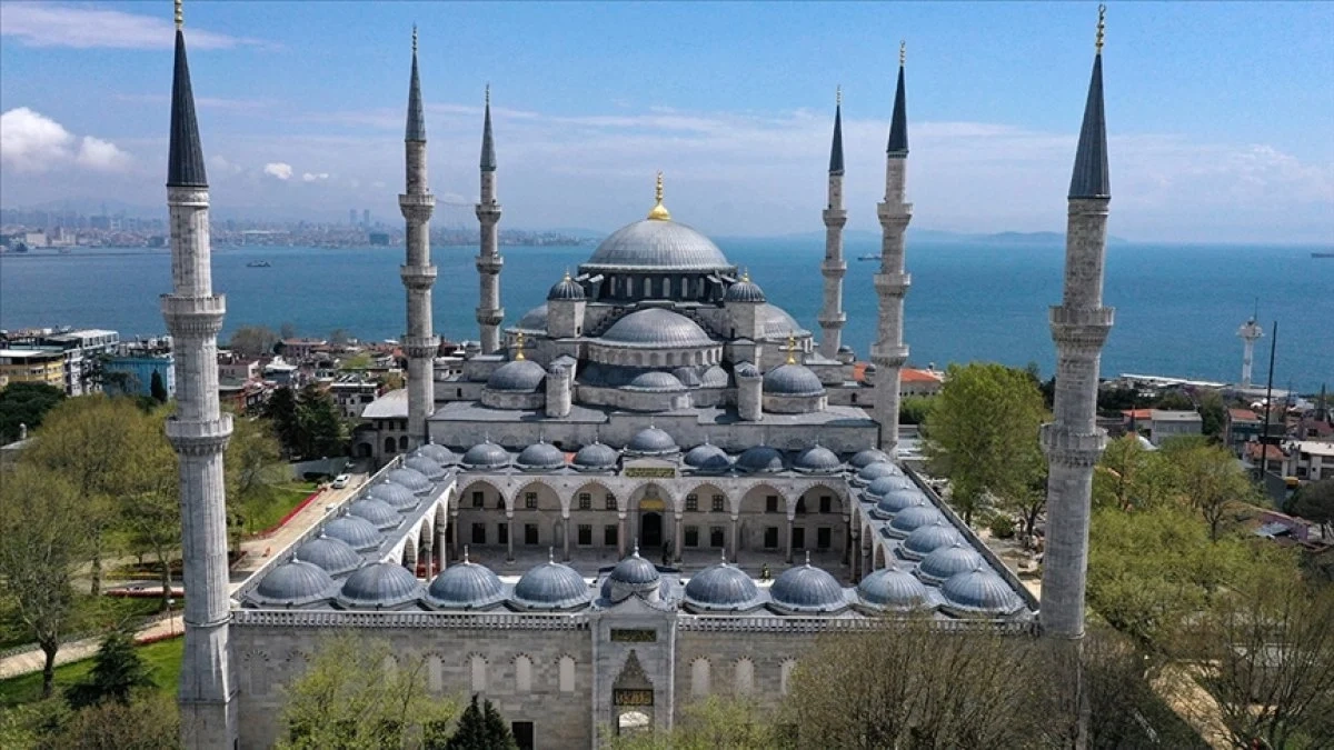 Osmanlı mimarisinin ilk 6 minareli camisi: Sultanahmet