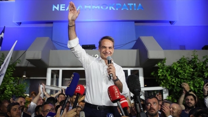Yunanistan'da zafer Miçotakis'in: YDP mecliste çoğunluğu sağladı