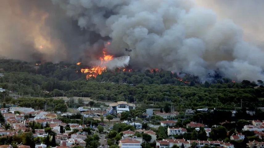 Orman yangınları yerleşim birimlerini tehdit ediyor