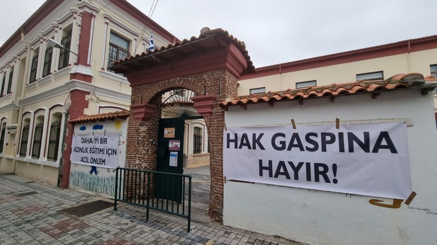 "Batı Trakya Türklerinin diline ve eğitimine müdahale eden Yunanistan'ı kınıyoruz"