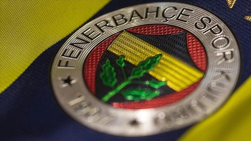 Fenerbahçe hem tutuyor hem atıyor