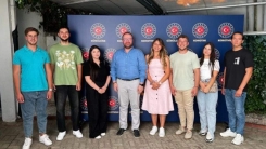 Gençlerden Başkonsolos Aykut Ünal'a ziyaret