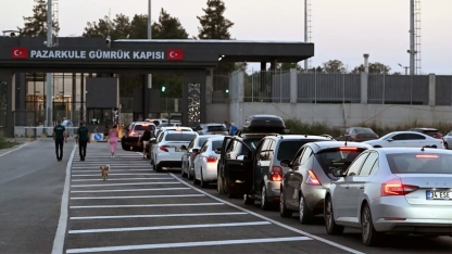 Orman yangını nedeniyle Pazarkule Sınır Kapısı'nda yoğunluk