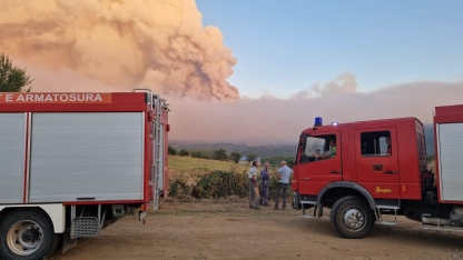 Demirören köyü yakınında yangın devam ediyor