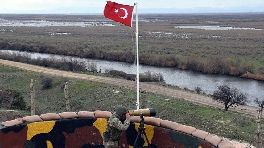 Yunanistan'a geçmeye çalışan 10'u FETÖ'cü 16 kişi yakalandı