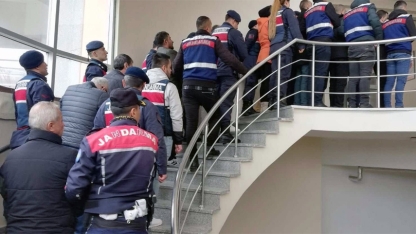 Yunanistan'a kaçmak isteyen 41 terör şüphelisi yakalandı
