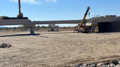 Menetler çayında yapılan köprü tamamlanmak üzere