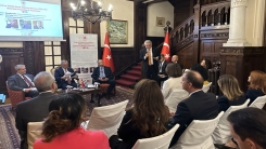 Türkiye-Yunanistan ilişkileri işbirliği perspektifiyle ele alındı