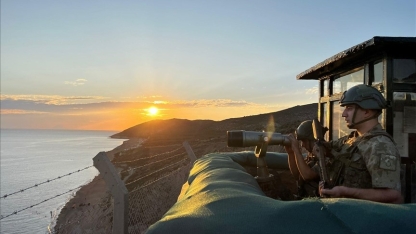 Yunanistan'dan Türkiye'ye girmeye çalışan 5 kişi yakalandı