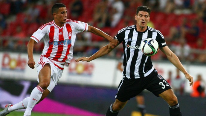 Başiktaş Atina'da Olympiakos'a mağlup oldu