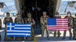 Yunanistan, ABD'ye üslerini kullanma kolaylığı sağlıyor