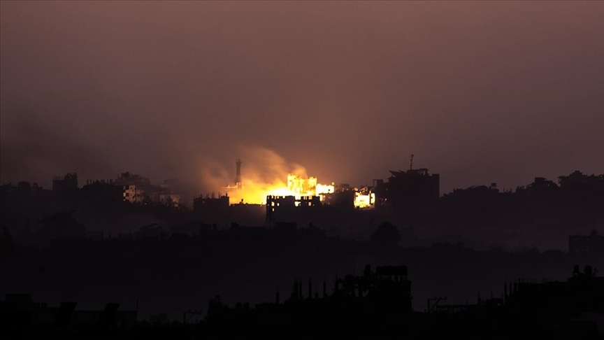 Gazze'ye saldırıların 33'üncü gününde de İsrail vahşeti devam ediyor