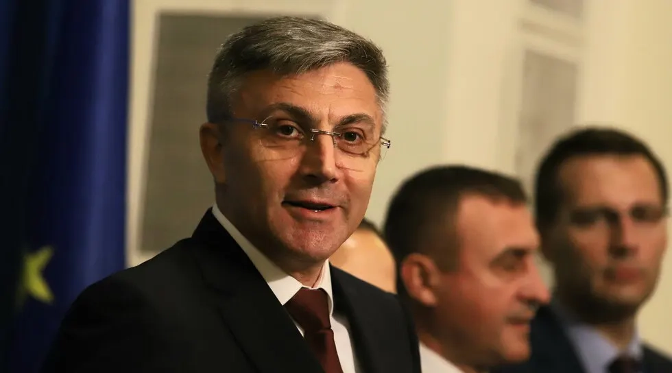 Bulgaristan’da HÖH partisi Lideri Mustafa Karadayı istifa etti