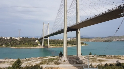 Yüksek Köprü'den atlayarak hayatına son verdi!