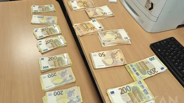 Bavulundaki 50 bin euro ile gümrükte yakalandı