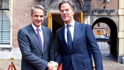 Başbakan Miçotakis, Hollandalı mevkidaşı Rutte ile bir araya geldi