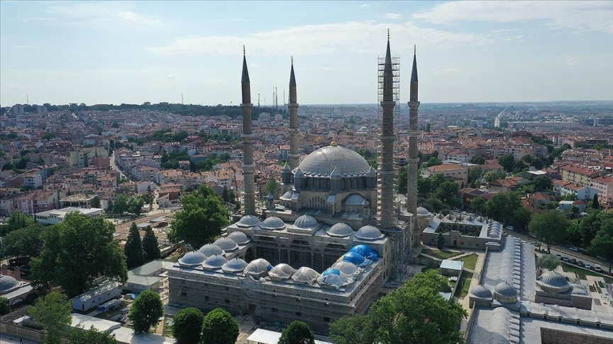 Selimiye'nin 4 minaresinden üçünde restorasyon çalışmaları tamamlandı