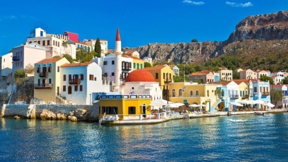 Yunan basını: Türklere vize serbestisi, adalarda mülk alımlarının önünü açıyor