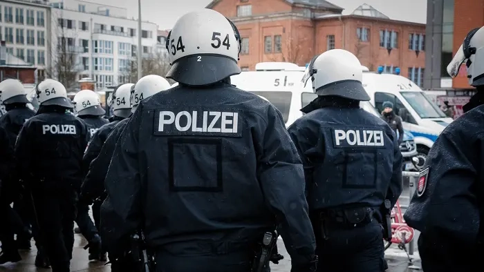 Alman polisi "güneyli" kategorisini kullanarak anayasayı ihlal ediyor