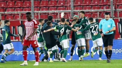  Panathinaikos, dev derbiyi kazandı kupada turladı