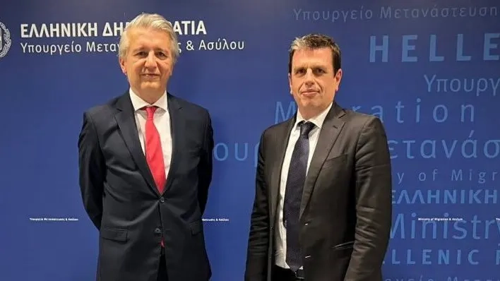 Büyükelçi Erciyes, Göç Bakanı Keridis ile görüştü