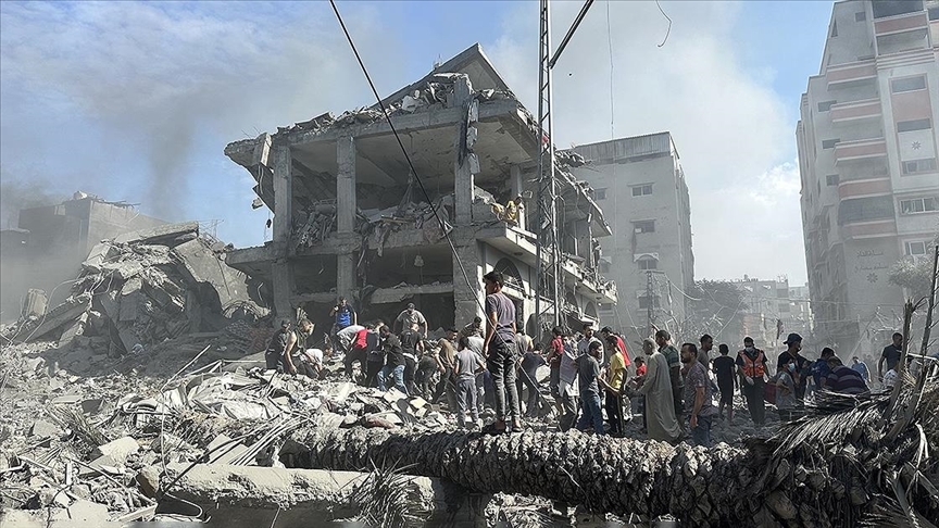İsrail'in Gazze'ye saldırılarında ölen Filistinlilerin sayısı 25 bini geçti