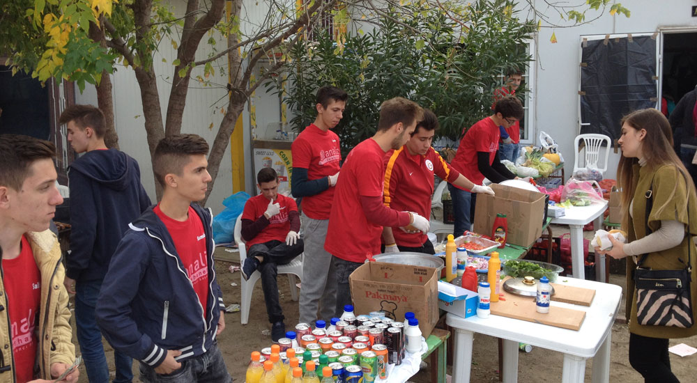 İskeçe'de Öğrenci Pazarı'na Büyük İlgi