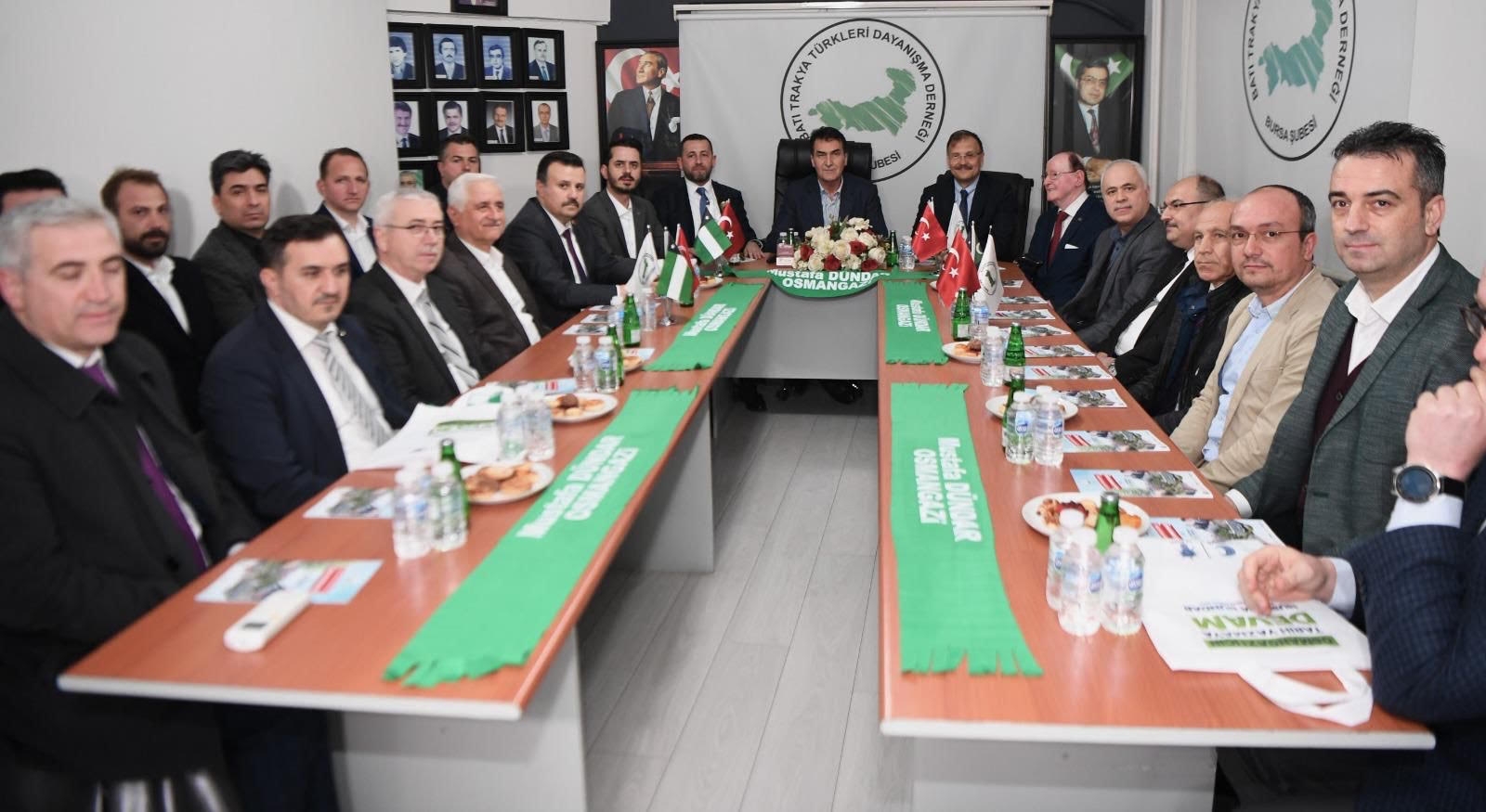 Mustafa Dündar ve Hakan Çavuşoğlu'ndan BTTDD Bursa Şubesi'ne ziyaret