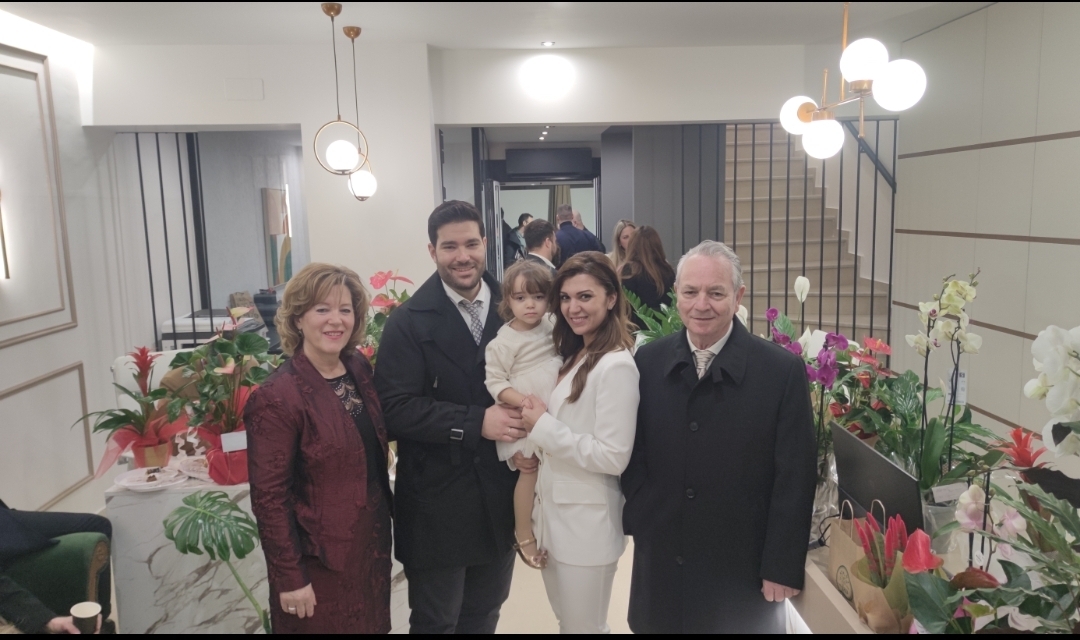 Noter Elena Paraskevaidou-Tzevelekidou çalışma ofisini açtı