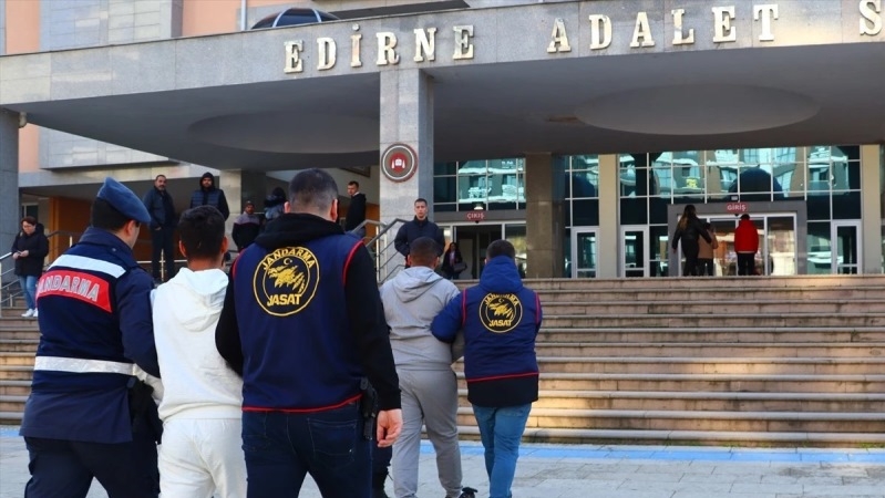 154 suçtan aranma kaydı olan firari Yunanistan'a kaçmaya çalıştı