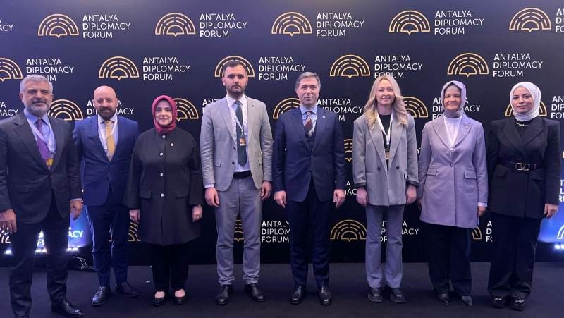 DEB Partisi Antalya Diplomasi Forumu’na katıldı