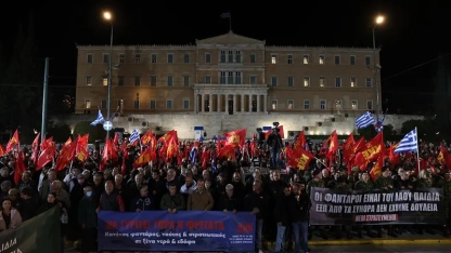 Atina'da, ülkenin AB ve NATO askeri operasyonlarına katılmasına karşı eylem