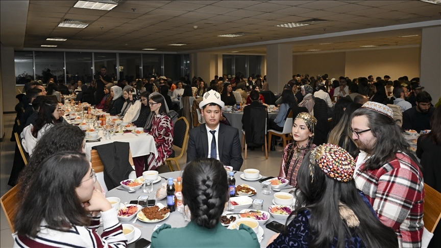 YTB Türkiye burslusu uluslararası öğrenciler, Türkiye'de ramazanı anlattı