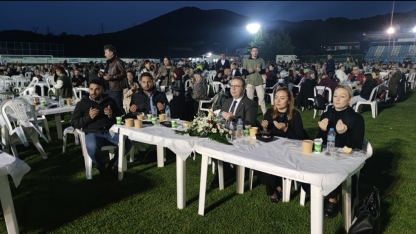 Yassıköy gençleri binlerce soydaşı iftar sofrasında buluşturdu 